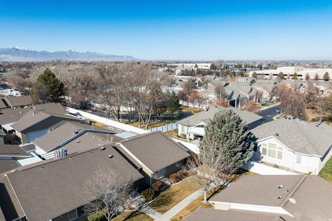 Tiny photo for 1598 W CORNERSTONE DR S, South Jordan, UT 84095 (MLS # 2134751)