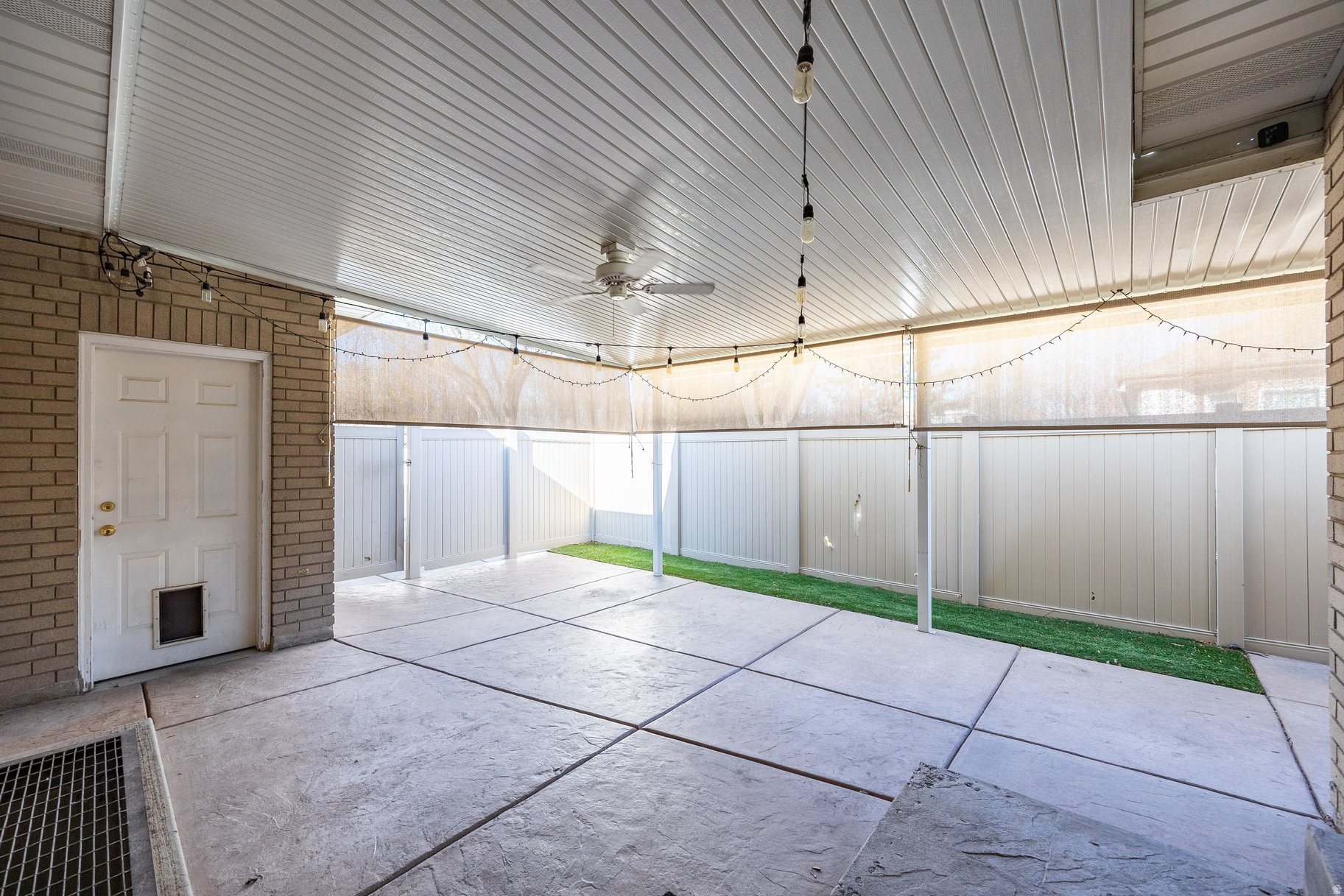 CORNERSTONE - Residential