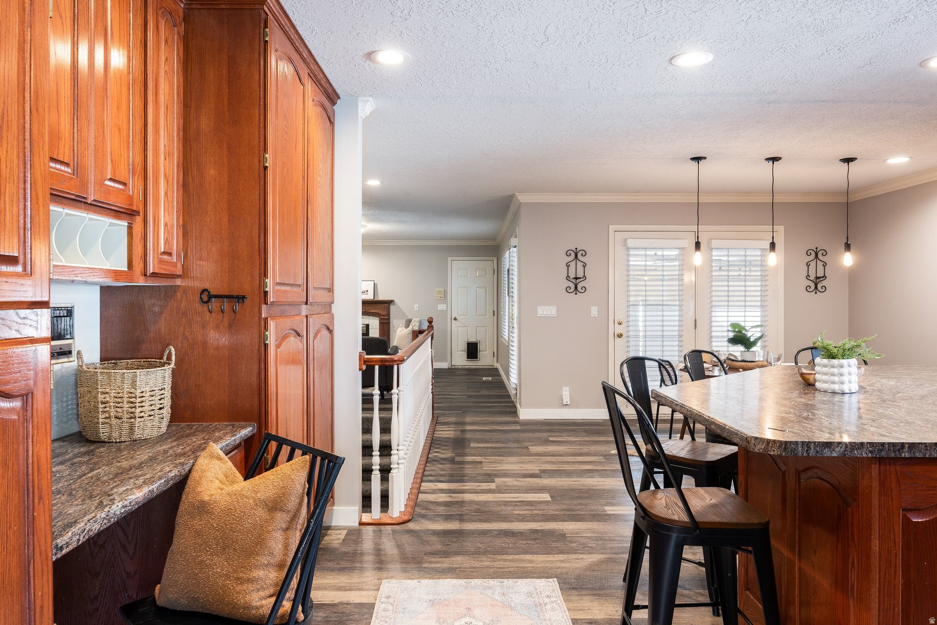 CORNERSTONE - Residential