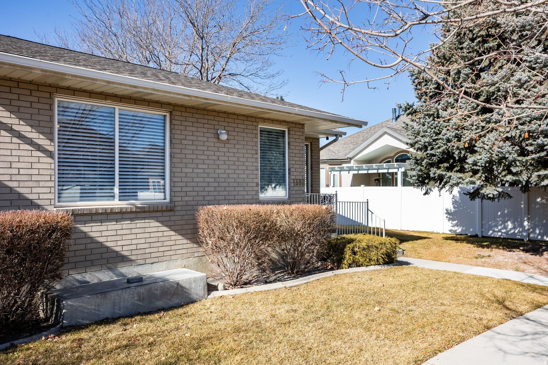 CORNERSTONE - Residential