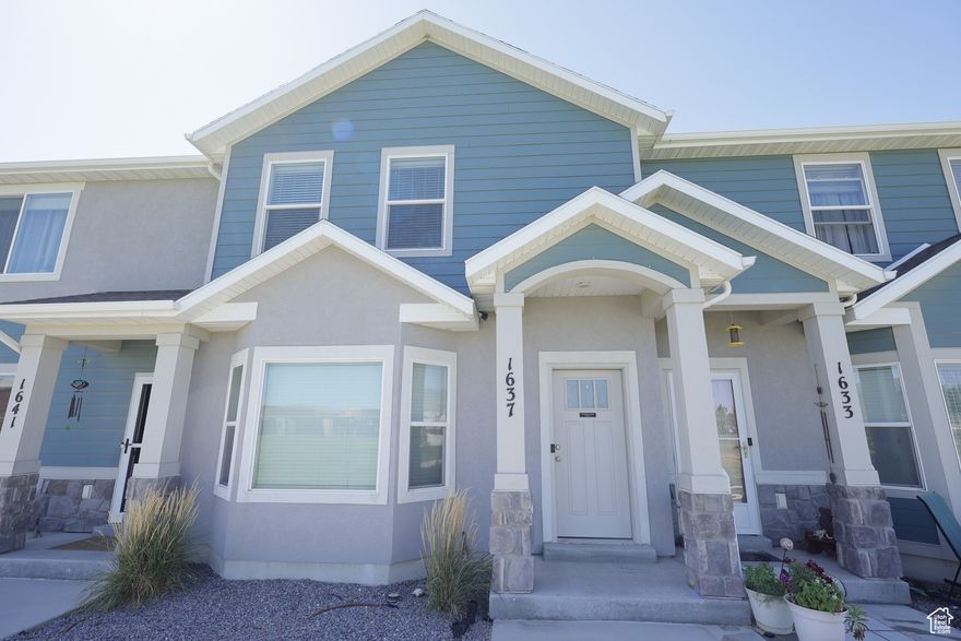 This beautiful 2-story townhome in the heart of Eagle Mountain City Center has been well taken care of and offers the perfect mix of style and convenience with easy access to parks, walking and biking trails, and outdoor recreation - perfect for an active lifestyle. Featuring 3 bedrooms and 2.5 bathrooms, the home boasts high vaulted ceilings, granite countertops, and an open main floor plan ideal for family gatherings. The spacious master suite includes a walk-in closet and extra storage. Don't miss this move-in ready townhome with modern finishes in a prime location!