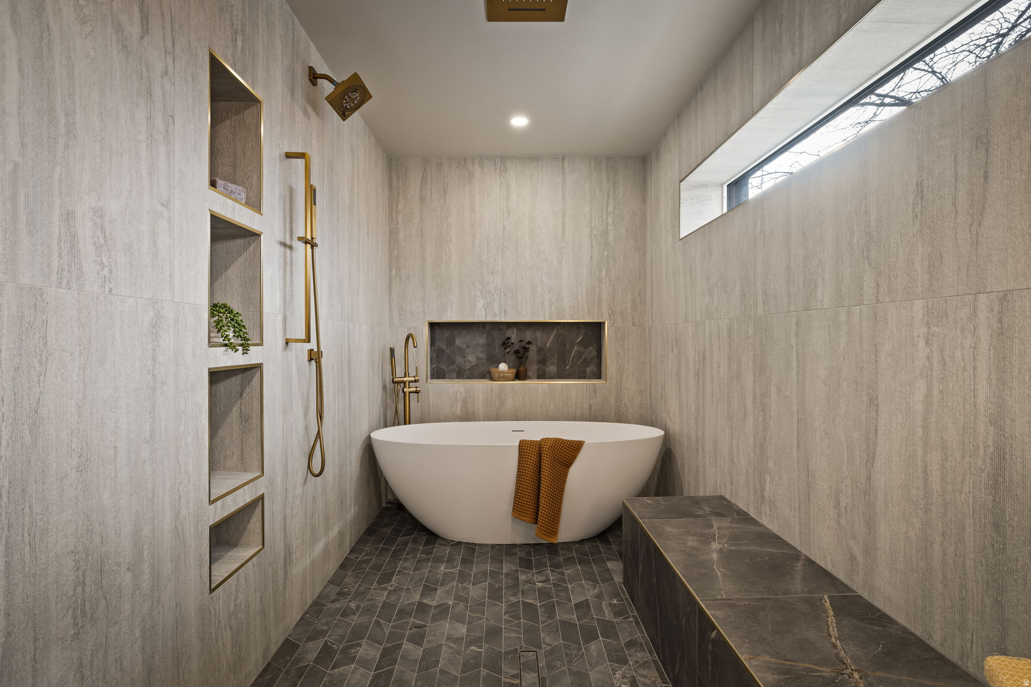 ST MARY HILL - Residential