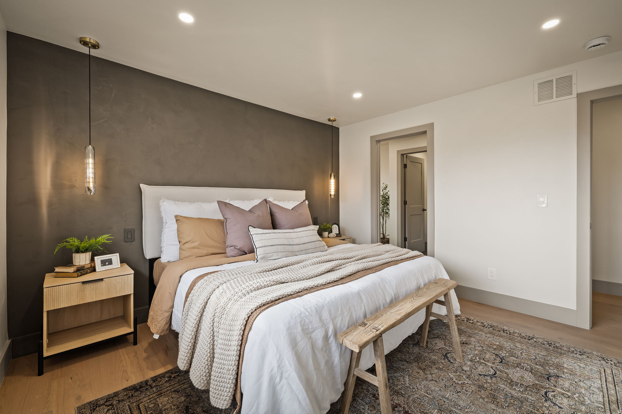 ST MARY HILL - Residential