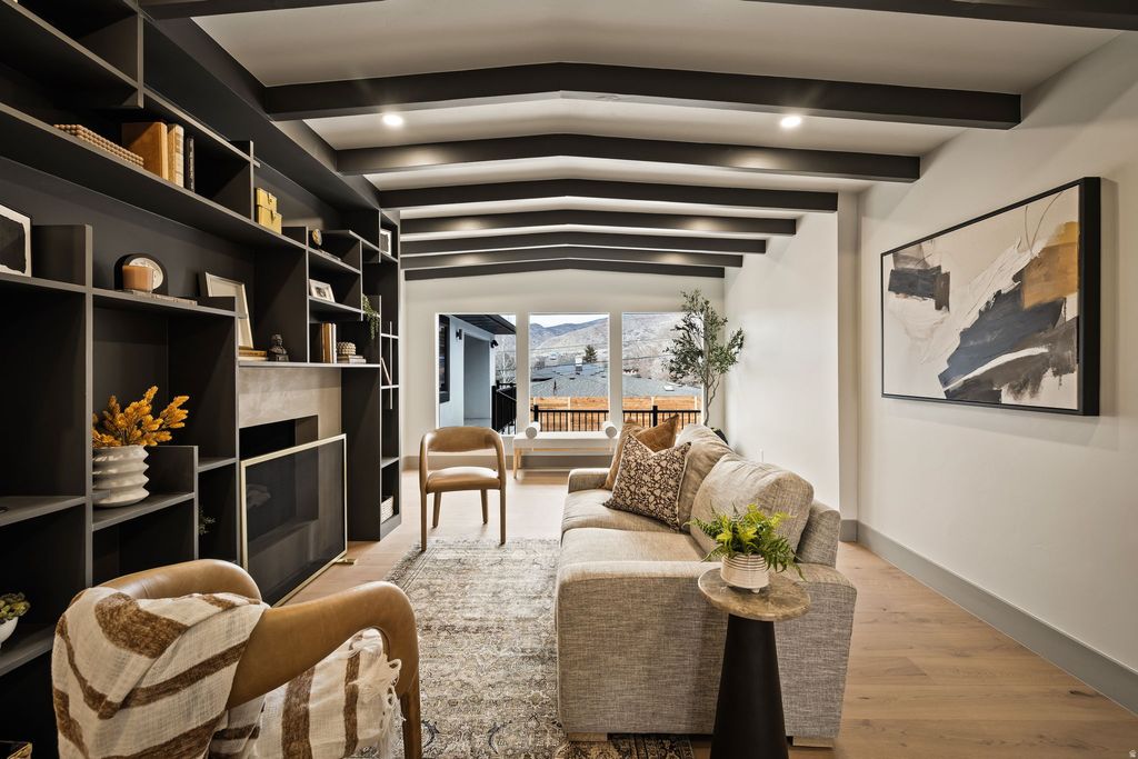 Photo of 2551 E SHERWOOD DR S, Salt Lake City, UT 84108 (MLS # 2133868)