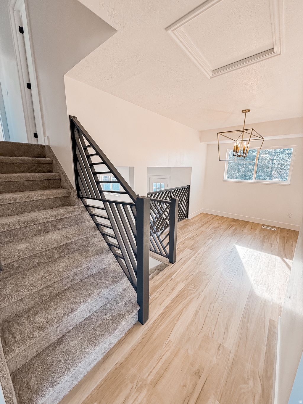 Photo of 247 W 1925 N, Layton, UT 84041 (MLS # 2134715)