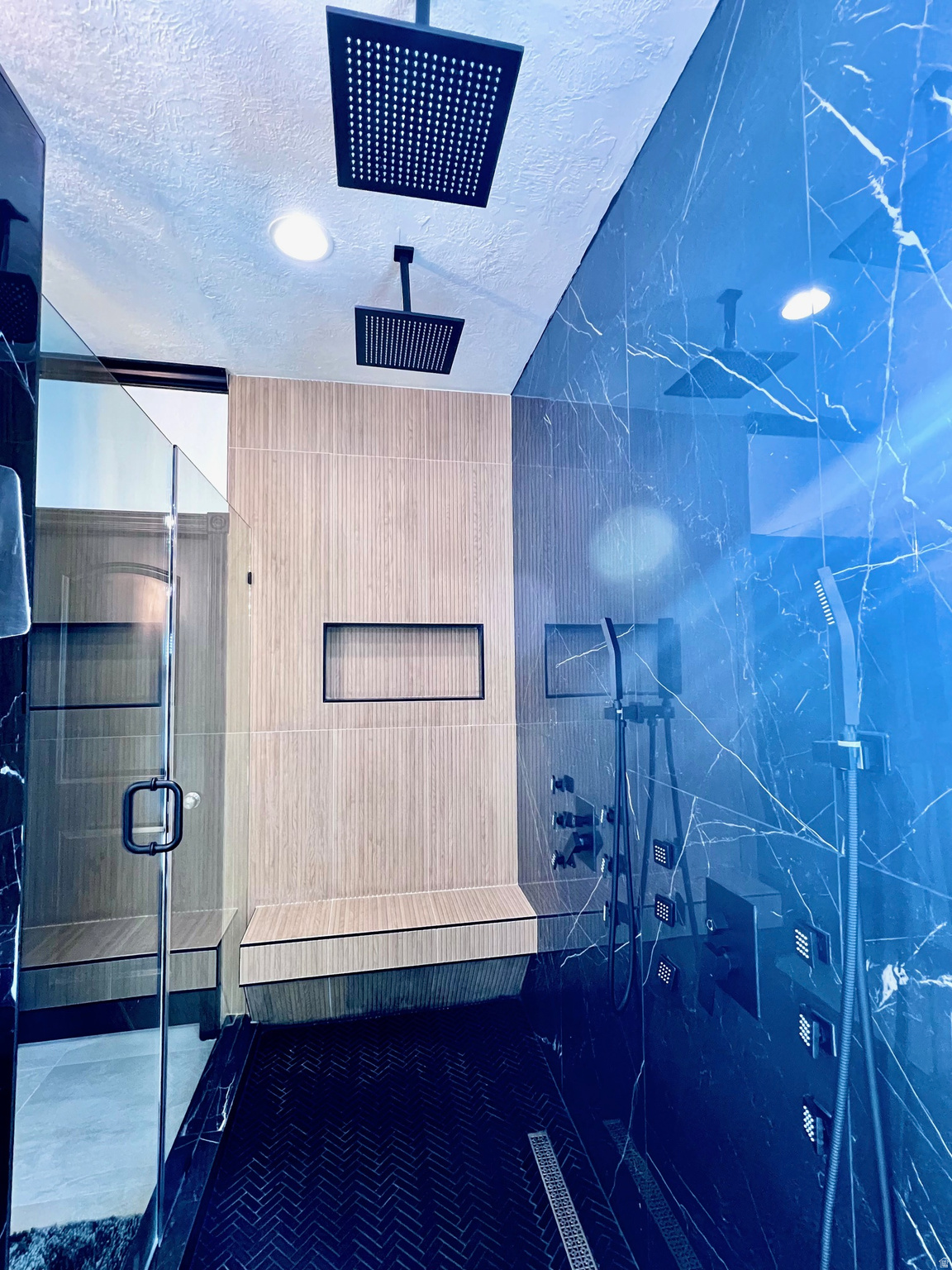 BRIDLEWOOD ESTATES - Residential