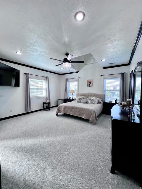 Tiny photo for 4433 DEVONSHIRE DR W, Bountiful, UT 84010 (MLS # 2121742)