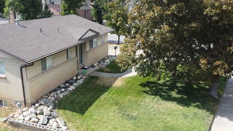 Tiny photo for 704 S ORCHARD DR, Bountiful, UT 84010 (MLS # 2173428)