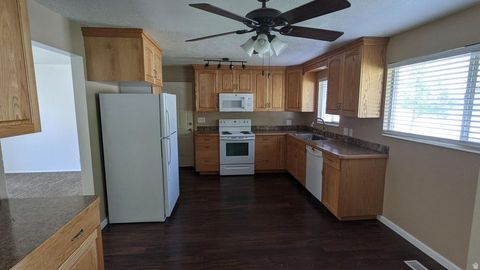 Tiny photo for 704 S ORCHARD DR, Bountiful, UT 84010 (MLS # 2173428)
