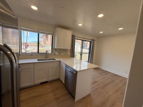 Tiny photo for 704 S ORCHARD DR, Bountiful, UT 84010 (MLS # 2173428)