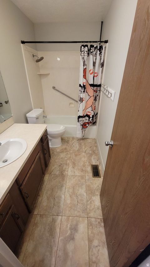 Tiny photo for 704 S ORCHARD DR, Bountiful, UT 84010 (MLS # 2173428)