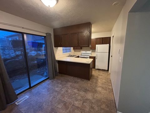 Tiny photo for 704 S ORCHARD DR, Bountiful, UT 84010 (MLS # 2173428)