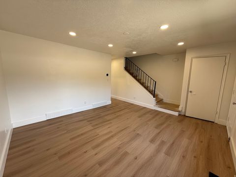 Tiny photo for 704 S ORCHARD DR, Bountiful, UT 84010 (MLS # 2173428)