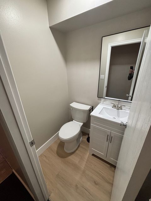 Tiny photo for 704 S ORCHARD DR, Bountiful, UT 84010 (MLS # 2173428)