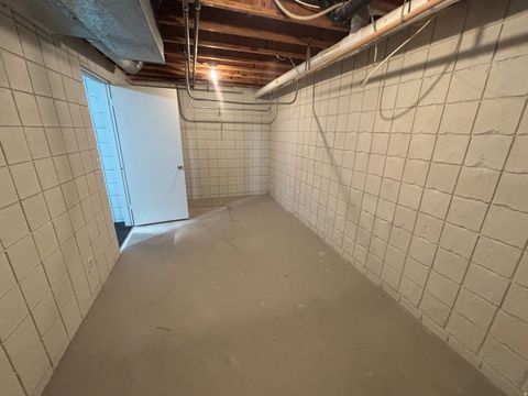 Tiny photo for 704 S ORCHARD DR, Bountiful, UT 84010 (MLS # 2173428)