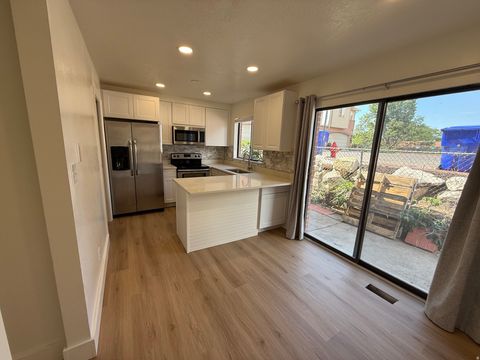 Tiny photo for 704 S ORCHARD DR, Bountiful, UT 84010 (MLS # 2173428)