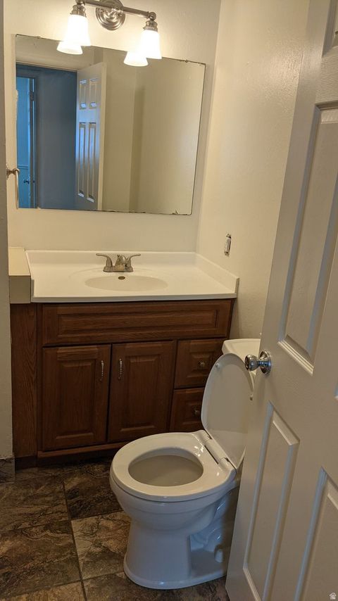 Tiny photo for 704 S ORCHARD DR, Bountiful, UT 84010 (MLS # 2173428)