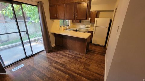 Tiny photo for 704 S ORCHARD DR, Bountiful, UT 84010 (MLS # 2173428)