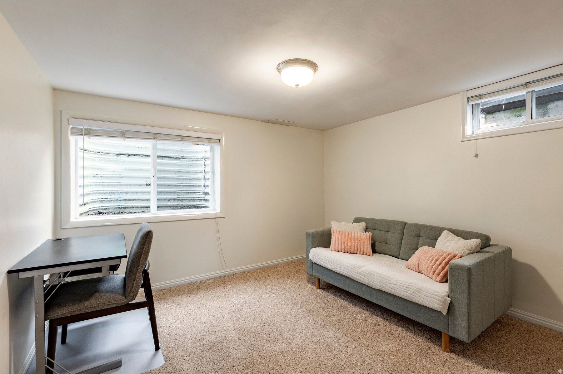 COLONIAL HILLS - Residential