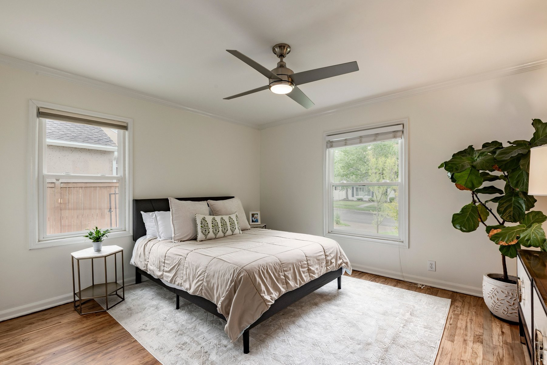 COLONIAL HILLS - Residential