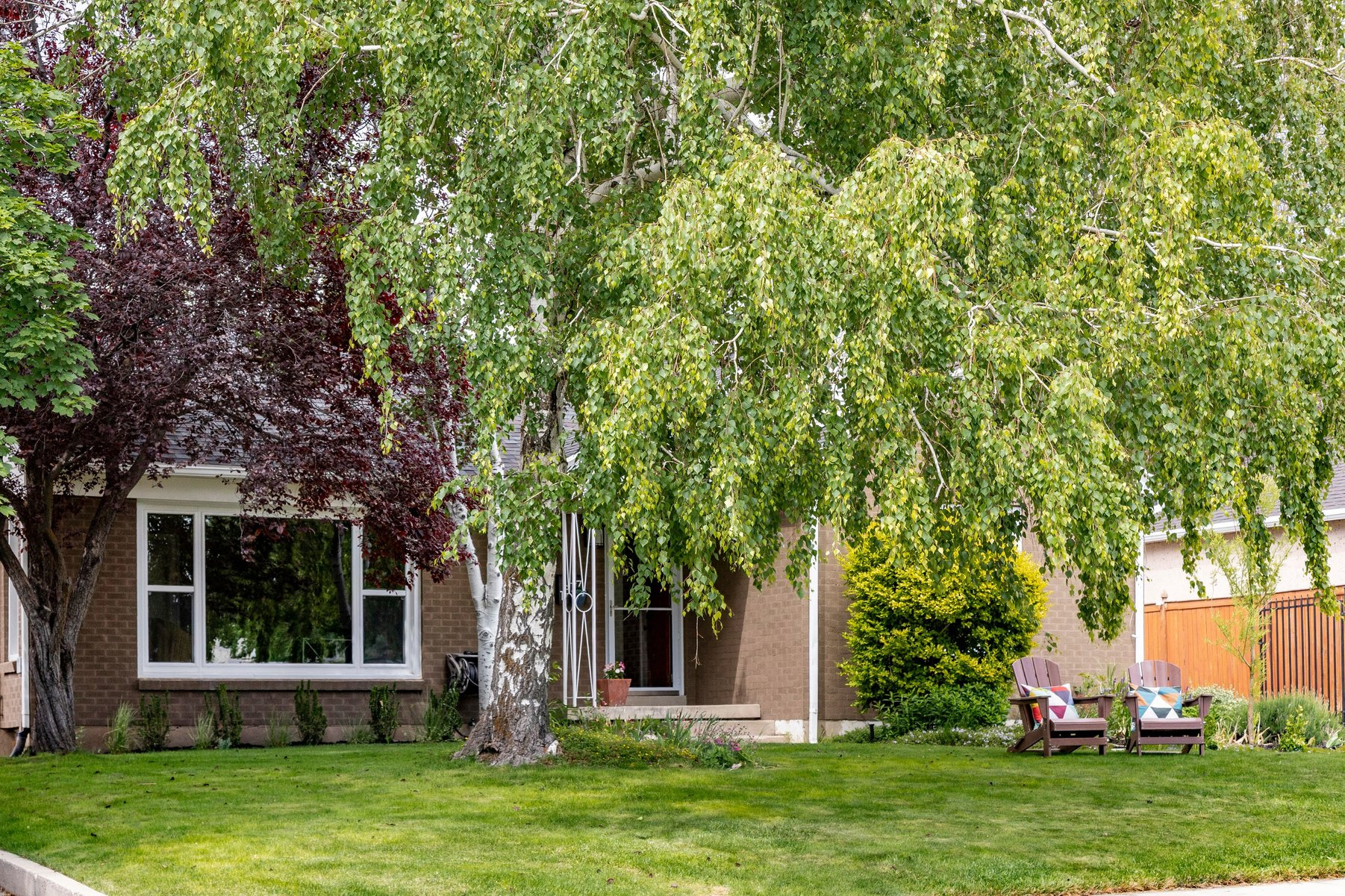 COLONIAL HILLS - Residential