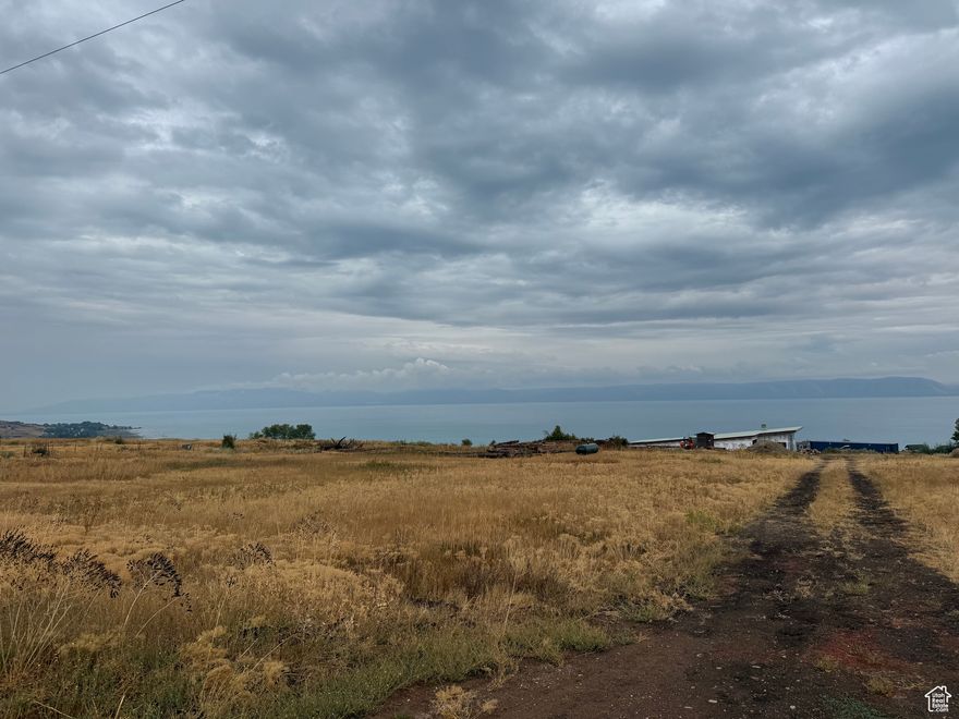 1.54 acre building lot up Smith Ranch Road. No Hoa. Easy year round access with beautiful views of the lake and mountains.