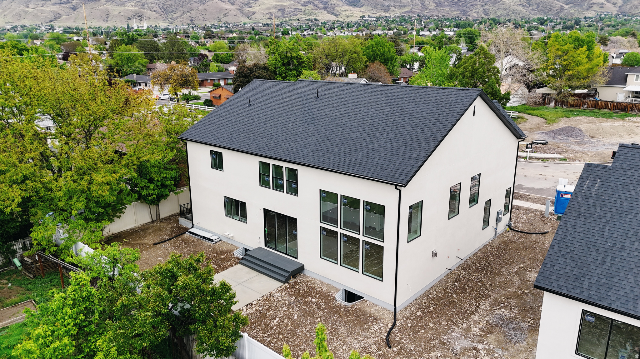 BELMONT WEST - Residential