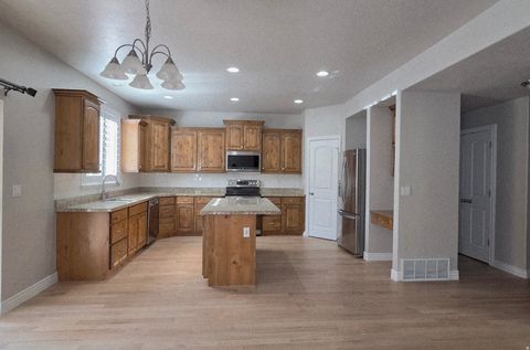 Tiny photo for 1893 W HEATHER RD, Mapleton, UT 84664 (MLS # 2128740)