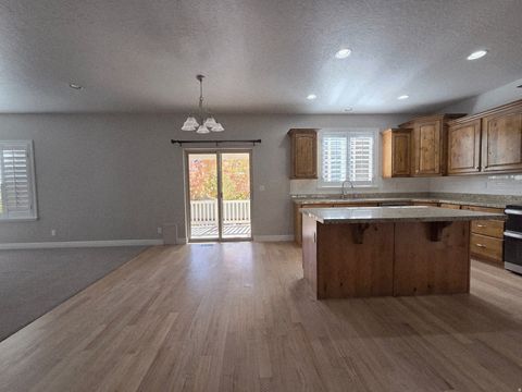 Tiny photo for 1893 W HEATHER RD, Mapleton, UT 84664 (MLS # 2128740)