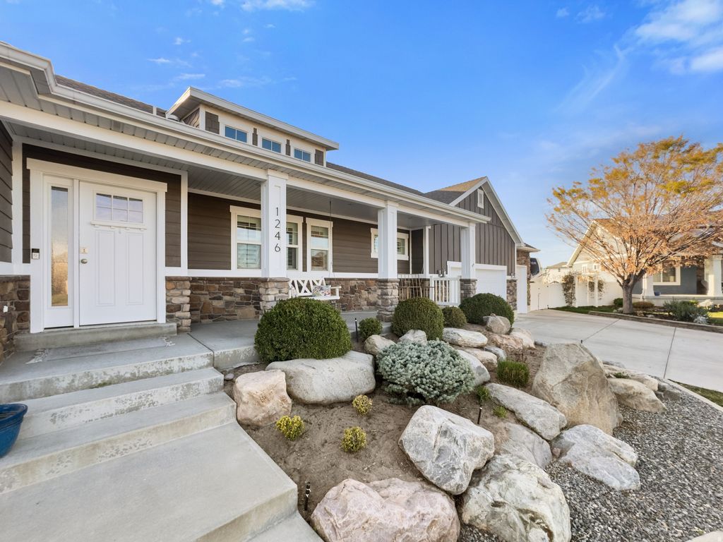 Photo of 1246 S 4350 W, Syracuse, UT 84075 (MLS # 2149110)