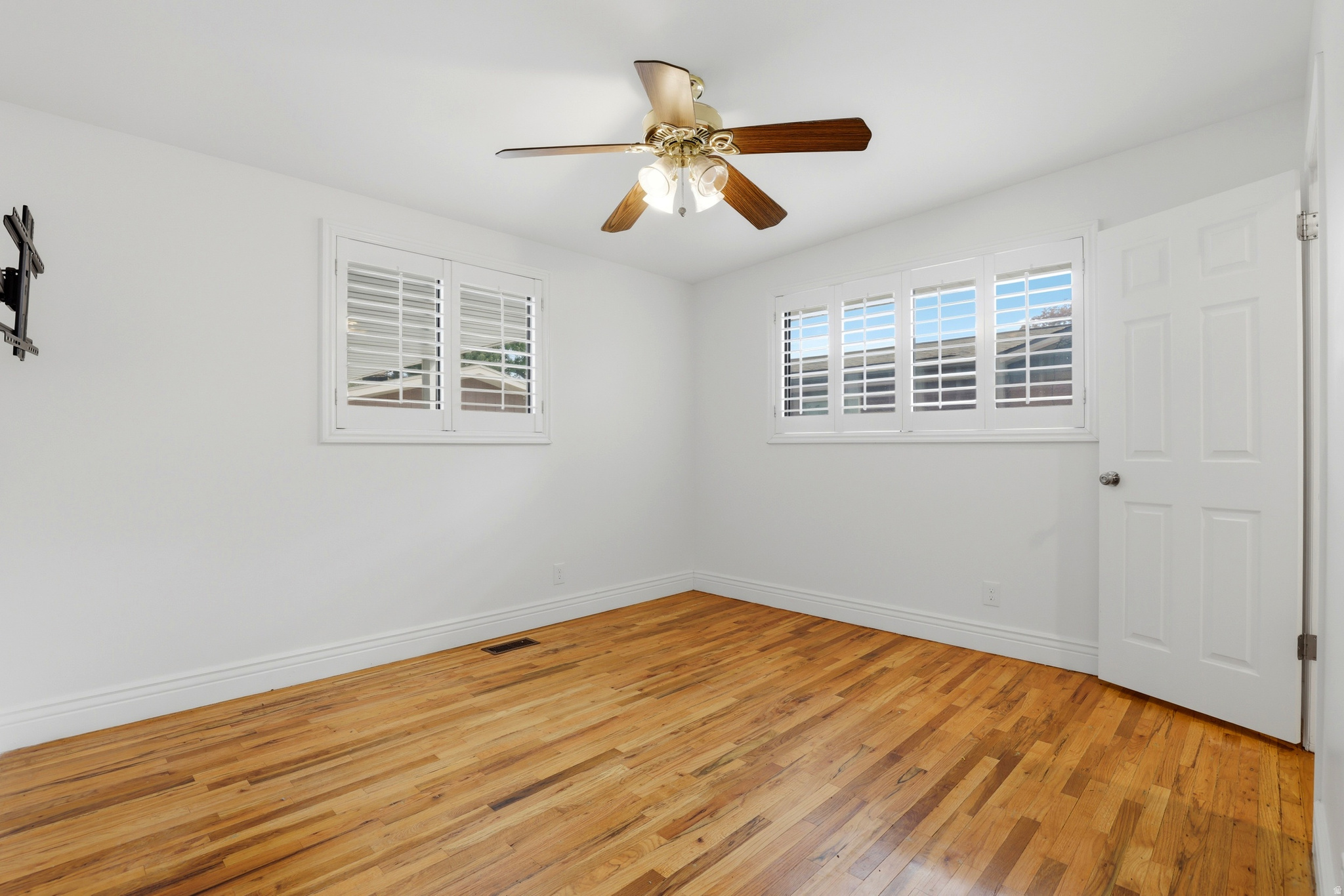 PARADISE PARK - Residential