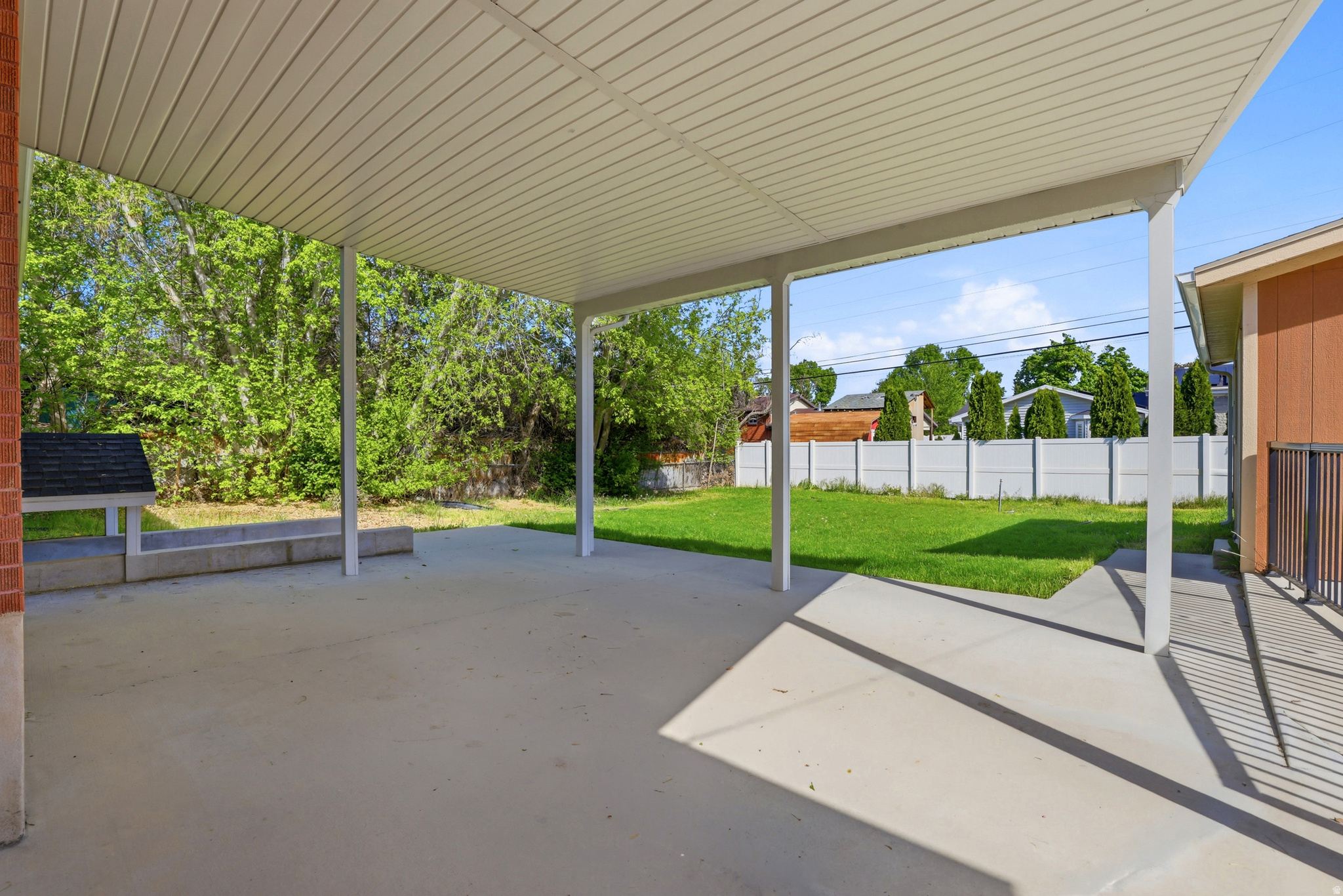 PARADISE PARK - Residential