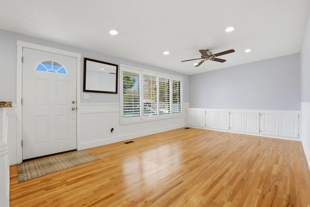 Photo of 1095 E 5235 S, Salt Lake City, UT 84117 (MLS # 2152302)