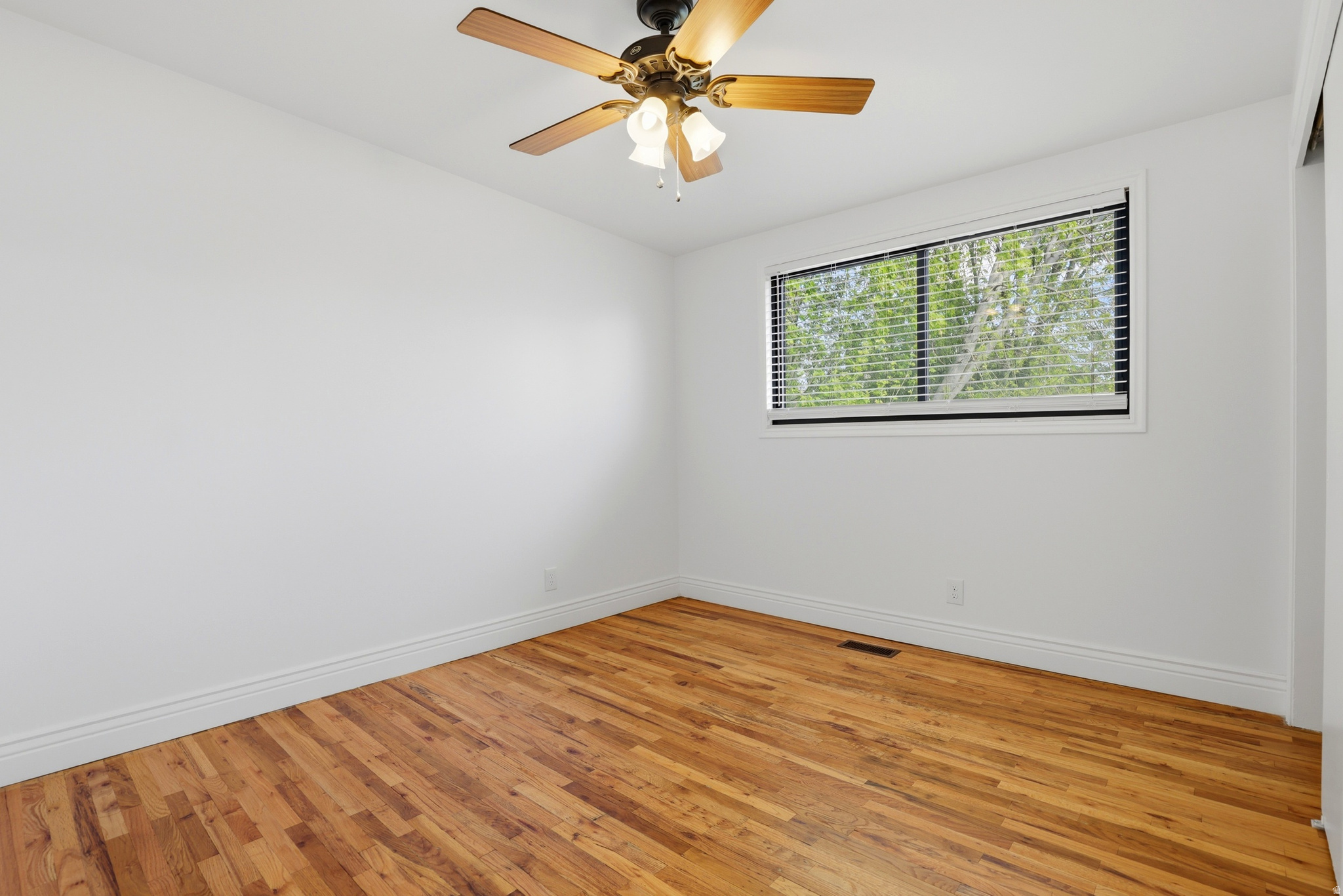 PARADISE PARK - Residential