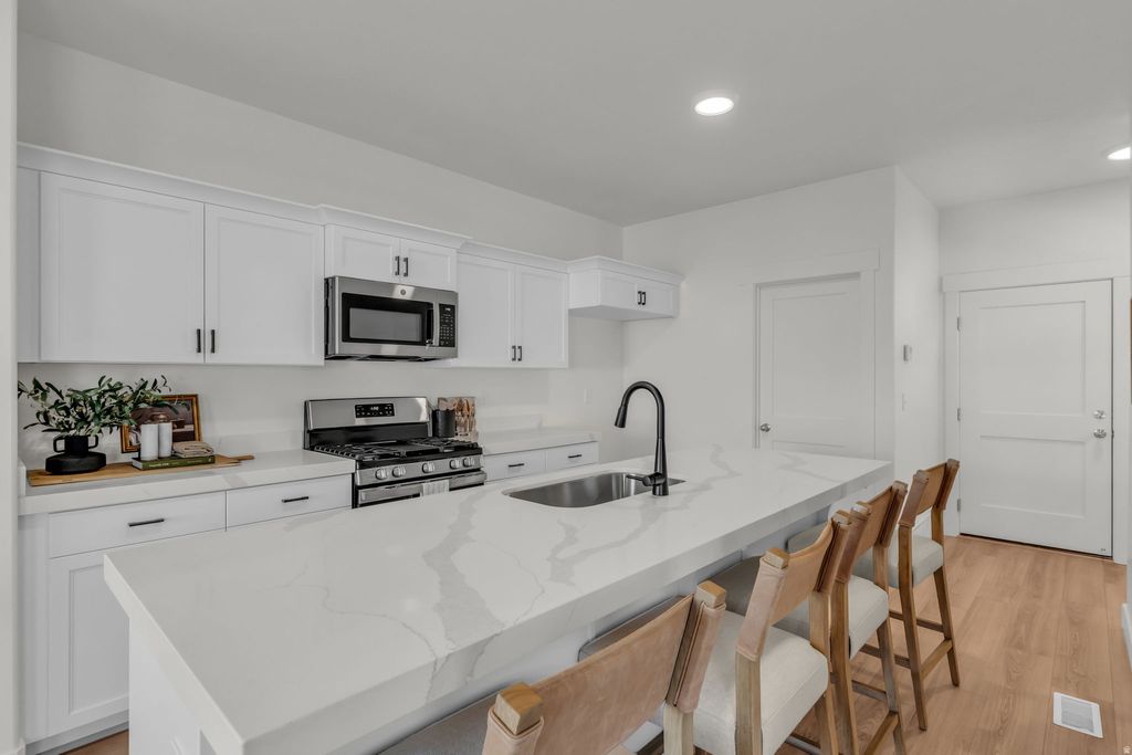 Photo of 1313 E GOLDIE LOU LANE LOT Ln #29, Eagle Mountain, UT 84005 (MLS # 2149408)