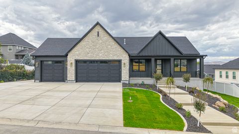 Photo of 853 N SAGE LN, Elk Ridge, UT 84651 (MLS # 2110465)