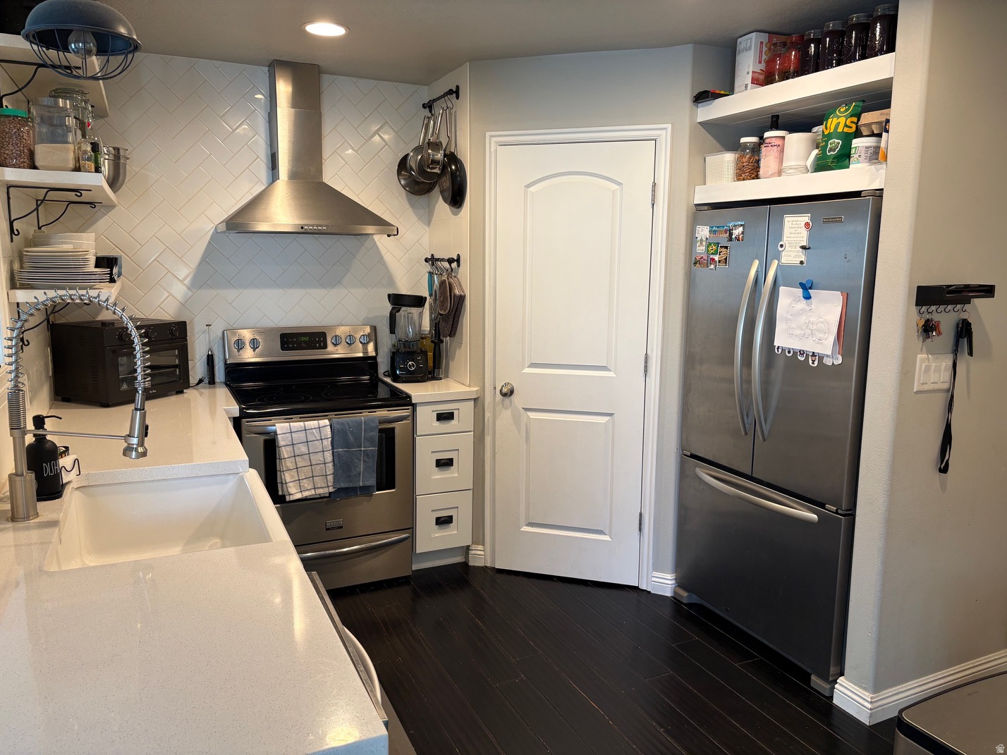 COLONIAL PARK - Residential