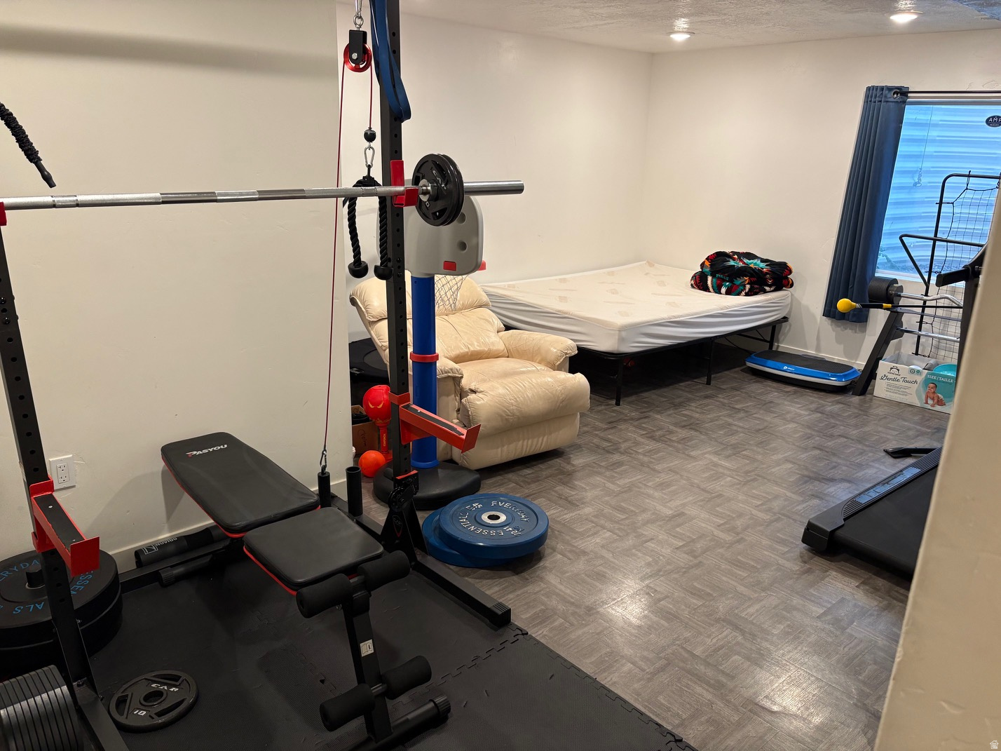 COLONIAL PARK - Residential