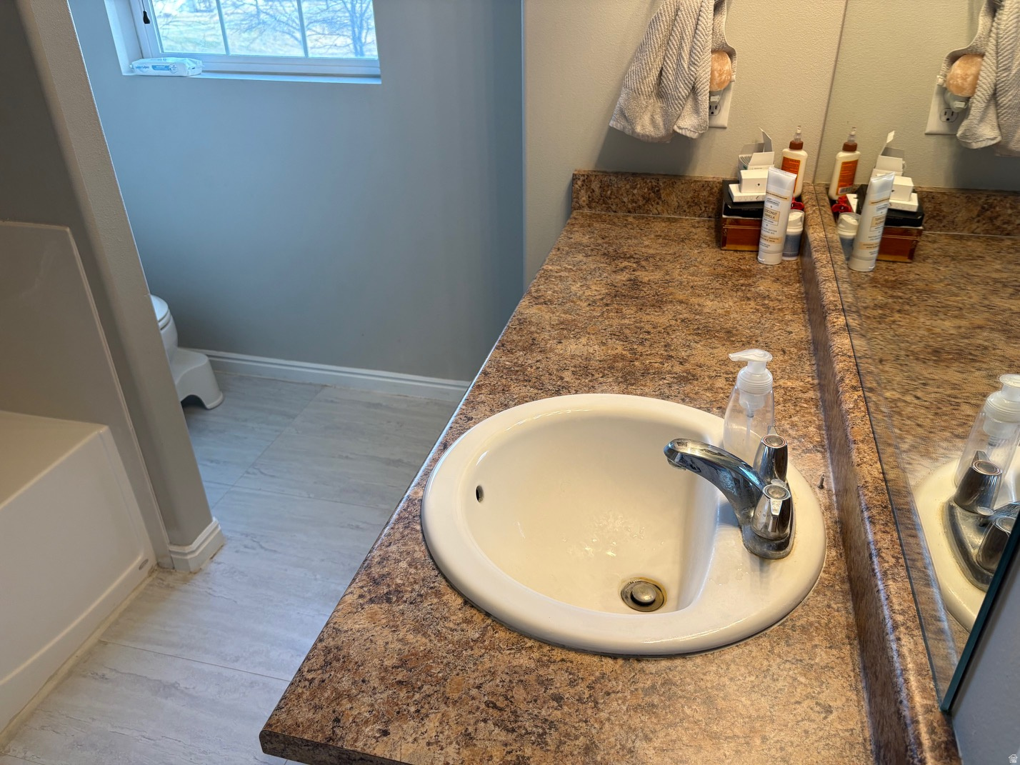 COLONIAL PARK - Residential