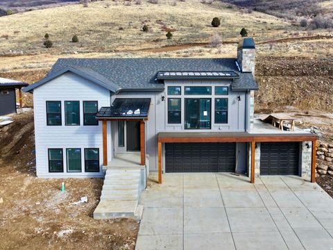 Photo of 4634 N SEVEN BRIDGES RD #27, Eden, UT 84310 (MLS # 2125835)