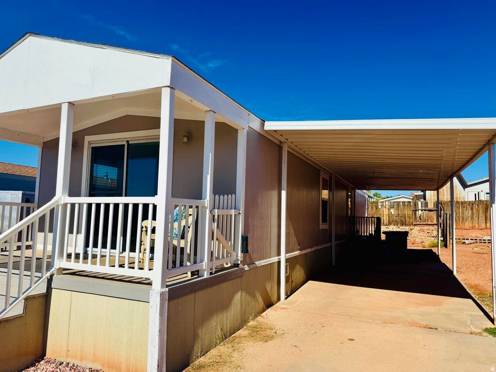 Photo of 1450 N DIXIE DOWNS RD #84, Saint George, UT 84770 (MLS # 2124960)