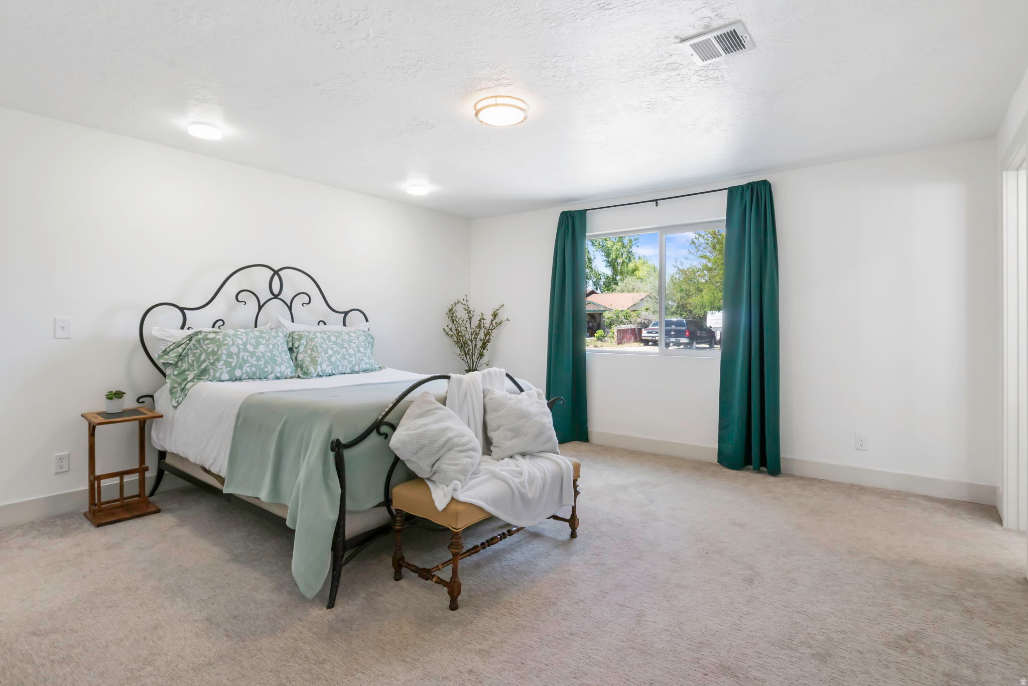 CASTAGNO ACRES - Residential