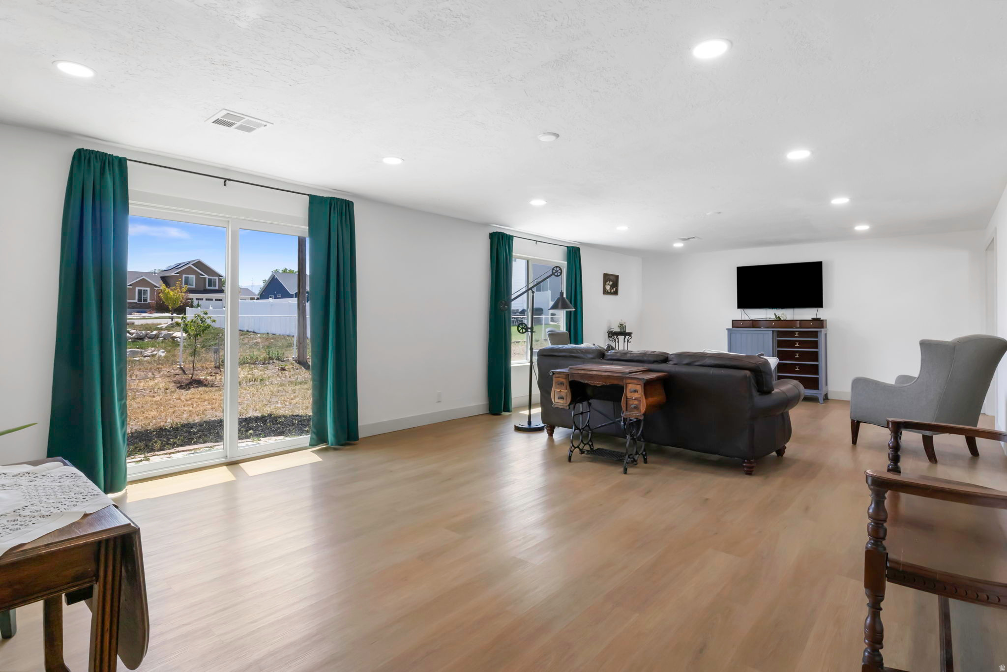 CASTAGNO ACRES - Residential