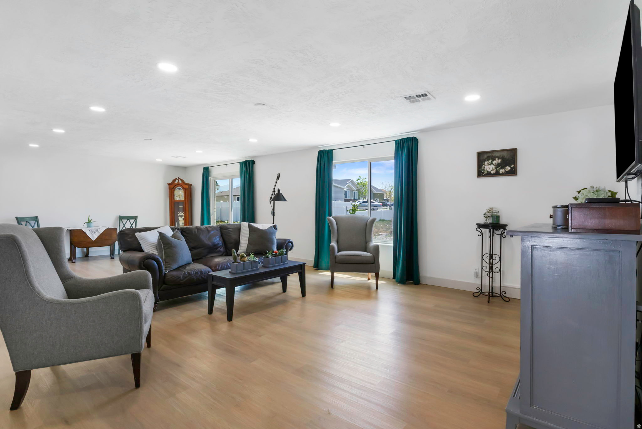 CASTAGNO ACRES - Residential