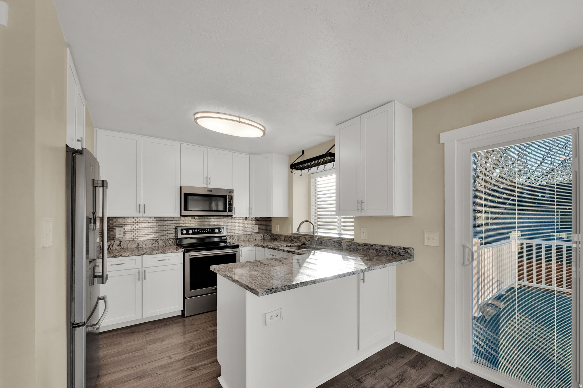 MEADOWS - Residential