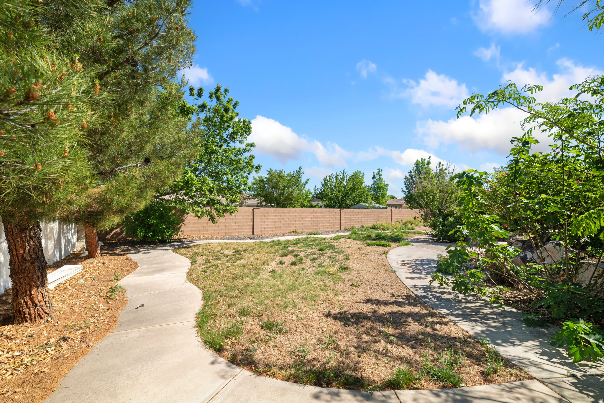 COBBLESTONE FIELDS - Residential