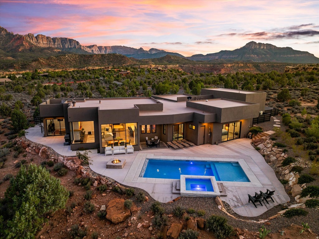 Photo of 2493 NAVAJO CIR #70, Springdale, UT 84767 (MLS # 2185993)