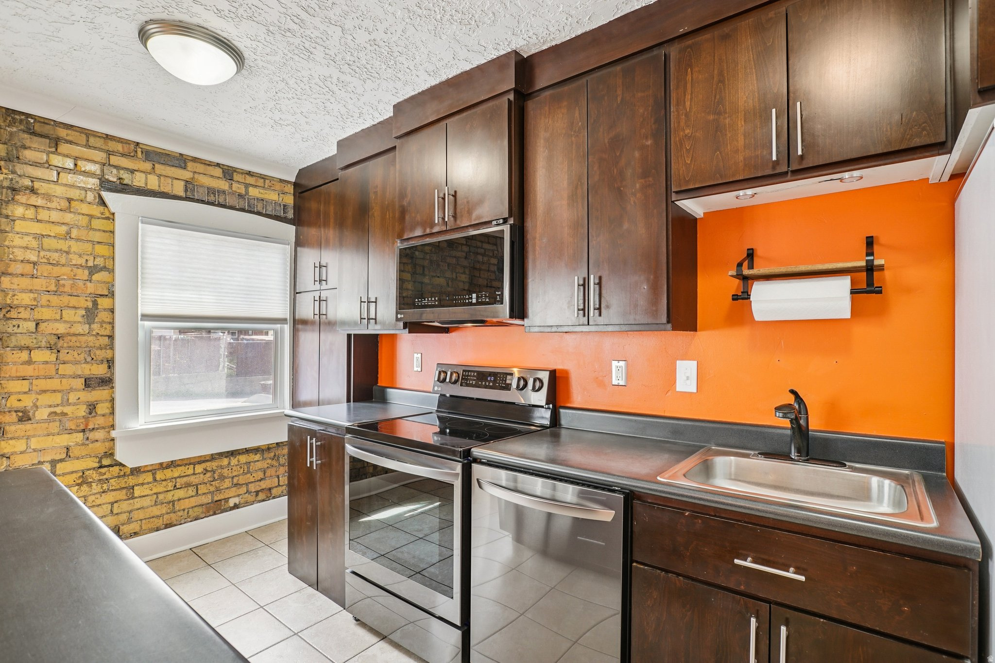 ARMISTA CONDO - Residential