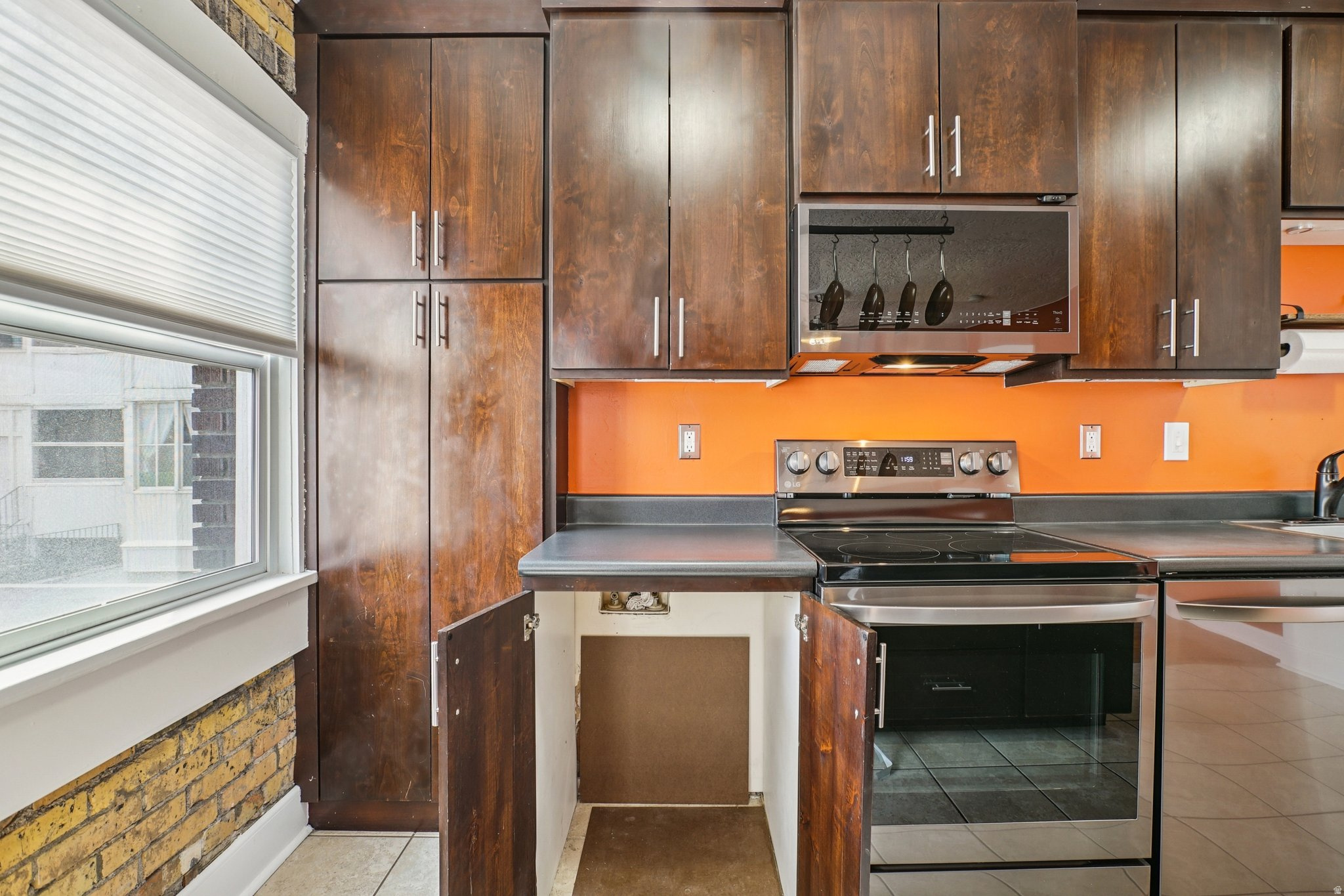 ARMISTA CONDO - Residential