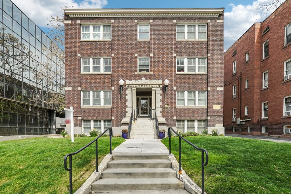 Photo of 555 E 100 S #206, Salt Lake City, UT 84102 (MLS # 2146552)